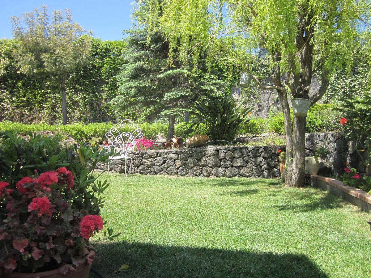 B&B Boutique Di Charme "Etna-Relax-Natura" Zafferana Etnea Exterior photo