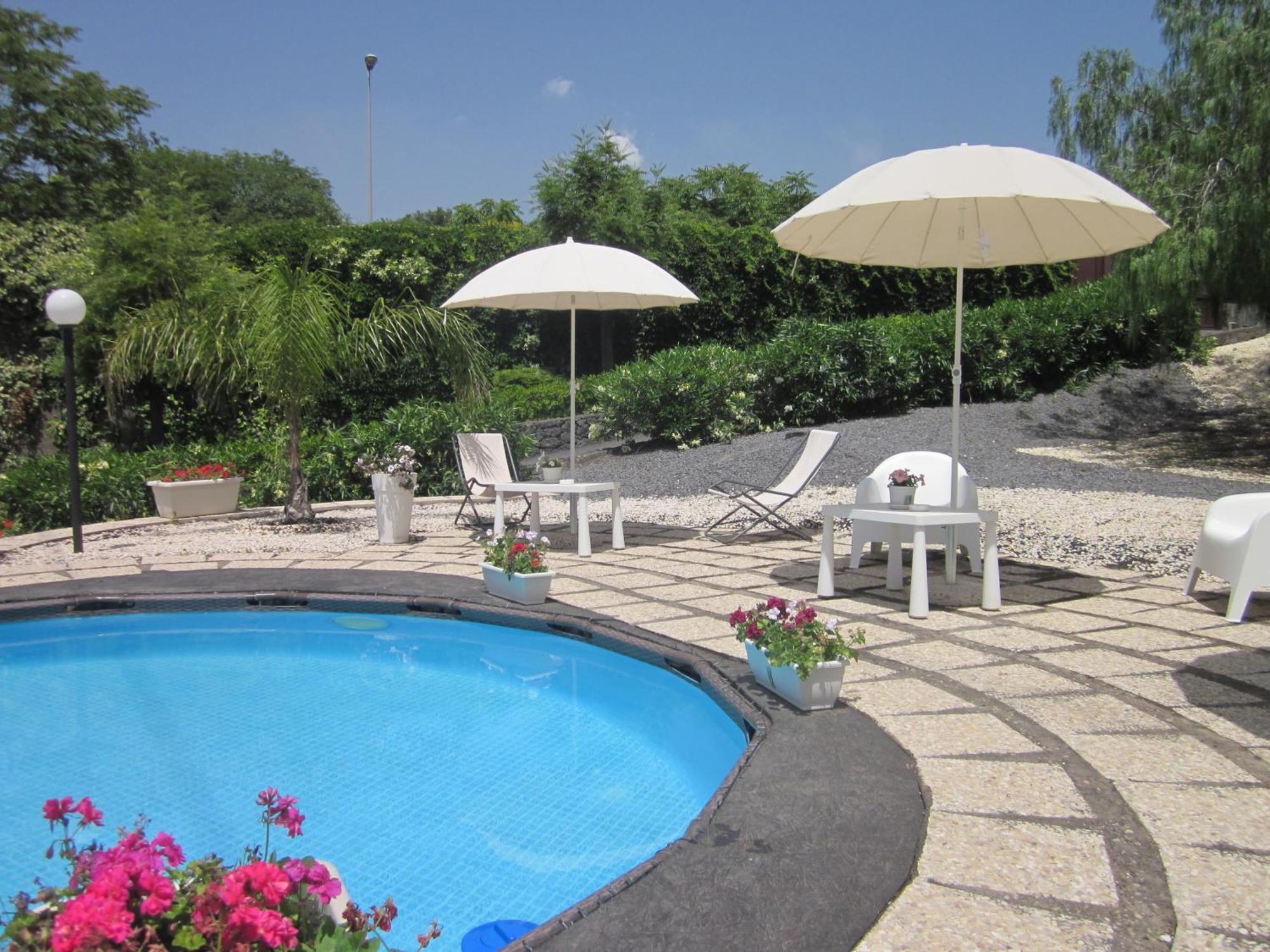 B&B Boutique Di Charme "Etna-Relax-Natura" Zafferana Etnea Exterior photo
