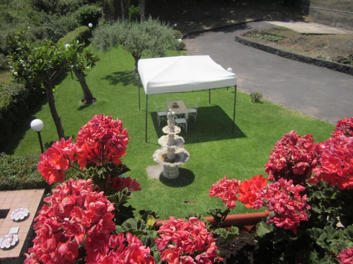 B&B Boutique Di Charme "Etna-Relax-Natura" Zafferana Etnea Exterior photo
